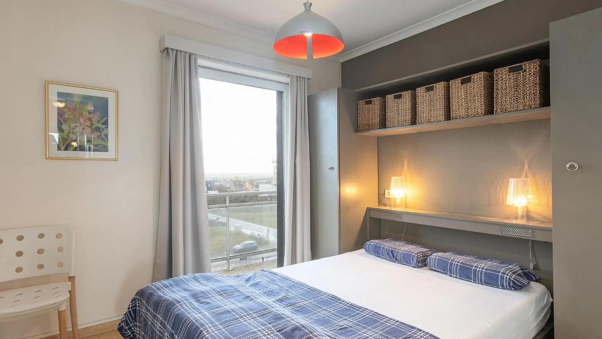 Spacious Apartment On 4Th Floor Middelkerke